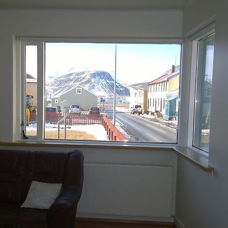 Budget Apartment With Ocean View Ísafjörður Eksteriør billede