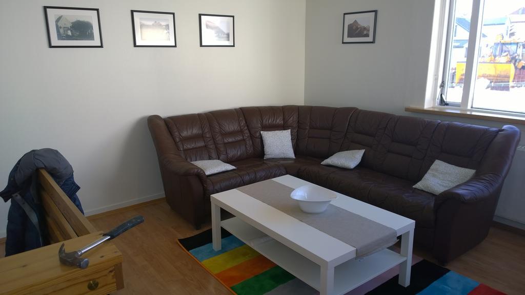 Budget Apartment With Ocean View Ísafjörður Eksteriør billede